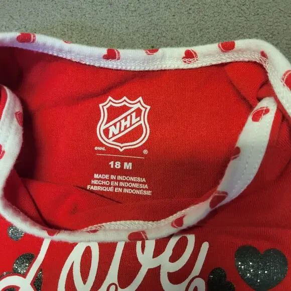 Chicago Blackhawks Shirt Bodysuit NHL Shirt Baby Girl 18 Months Rufflles - Picture 2 of 7